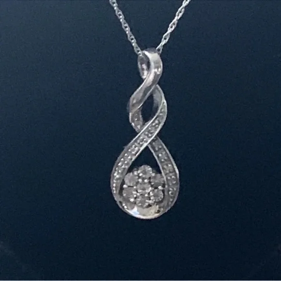 Elegant Silver w/Diamonds Necklace - Picture 1 of 9